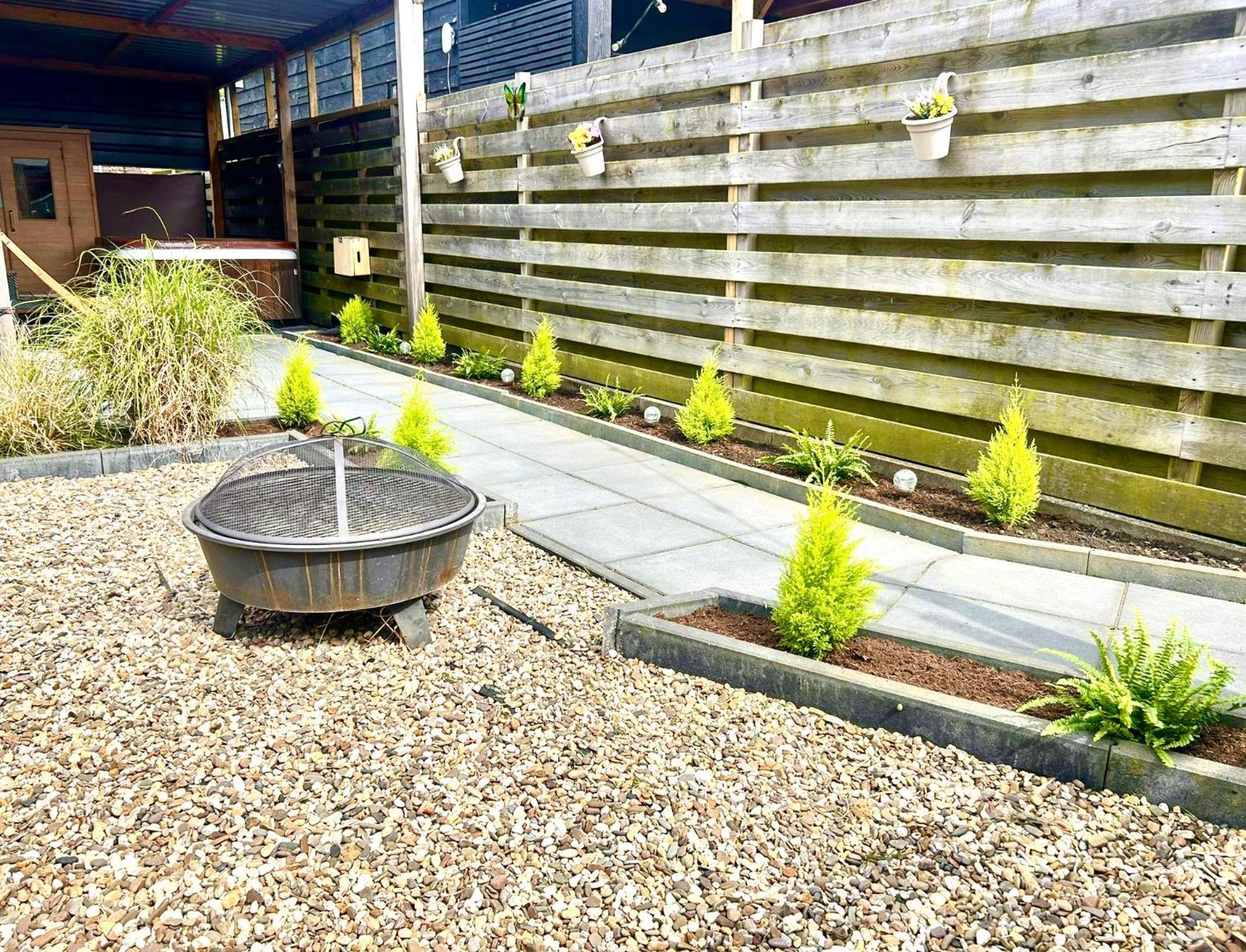Tiny House With Sauna & Jacuzzi Near Amsterdam Vijfhuizen Exterior foto